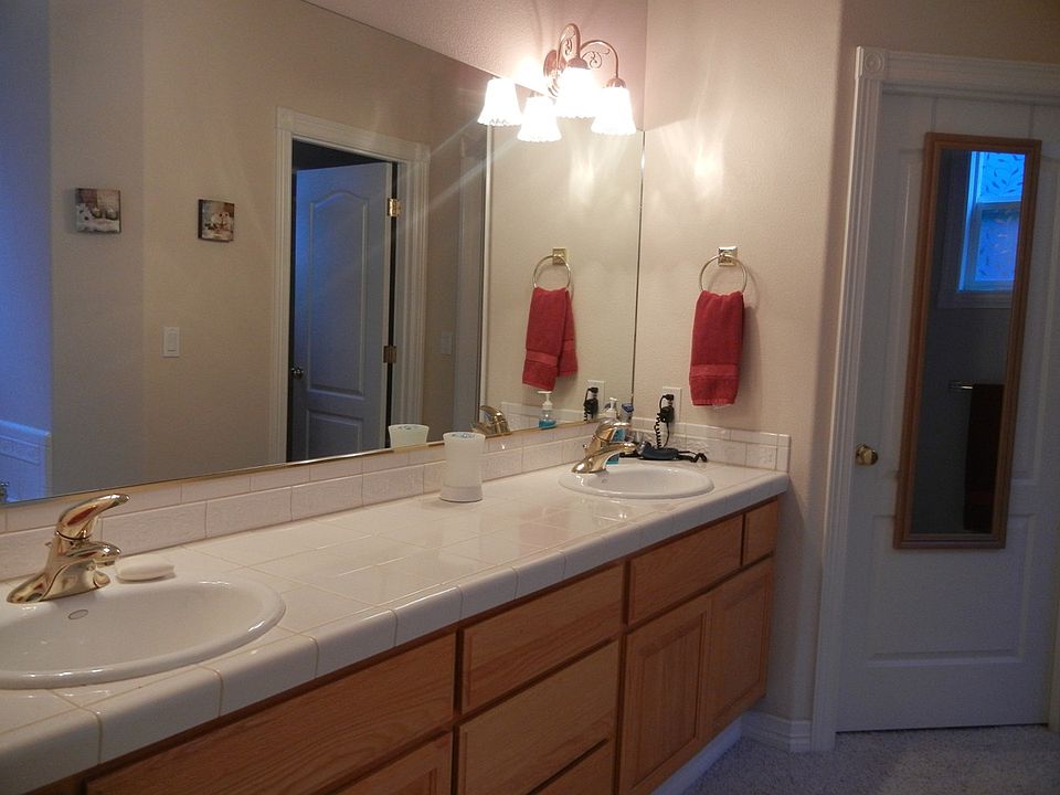 Master with double sinks