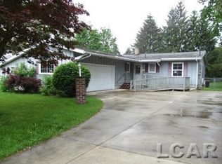 365 Alexander Dr, Adrian, MI 49221
