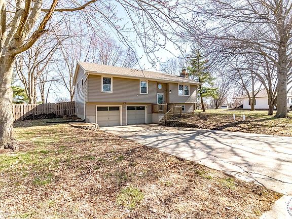 3rd image of 1127 NE 15th