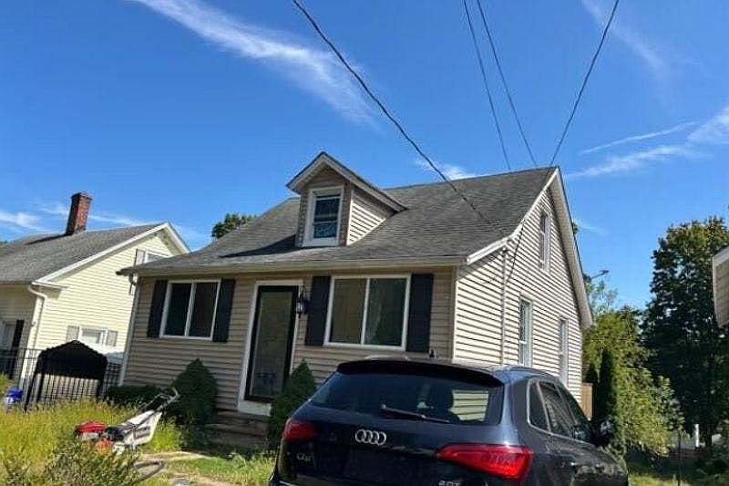 2nd image of 314 Spring St