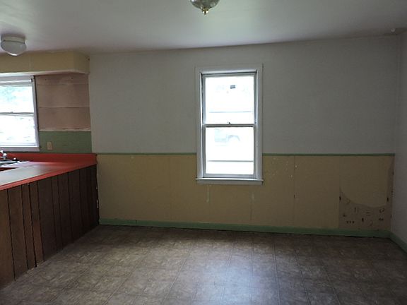 5th image of 217 N Douglas Ave