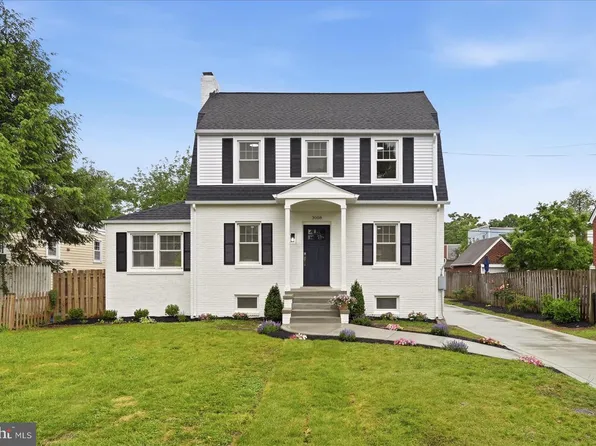 3008 16th St S, Arlington, VA 22204