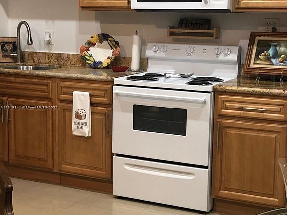 5th image of 13920 N Miami Ave #0