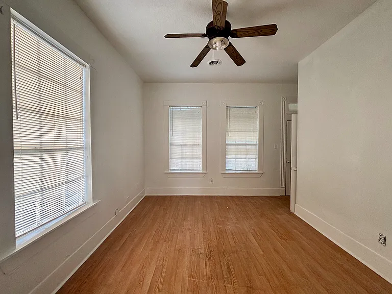 3410 Sealy St — Photo 19