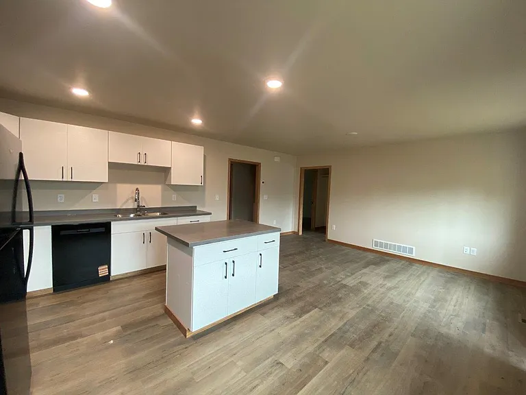 SunHill Bryant — Photo 15