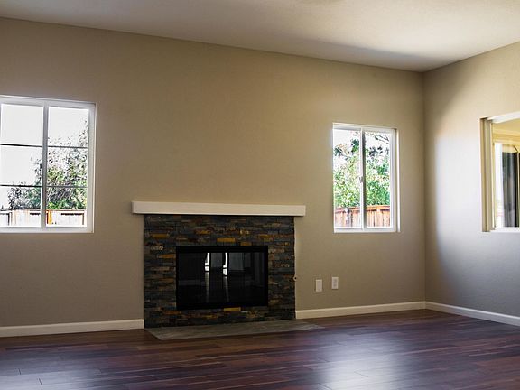 5th image of 37042 Pine Valley Ct