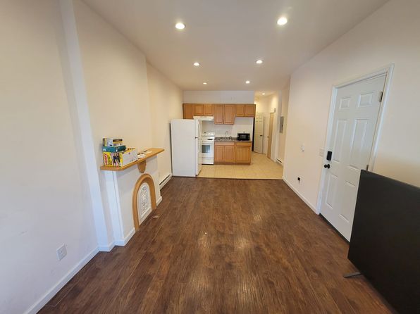 416 Clinton Ave #1, Albany, NY 12206