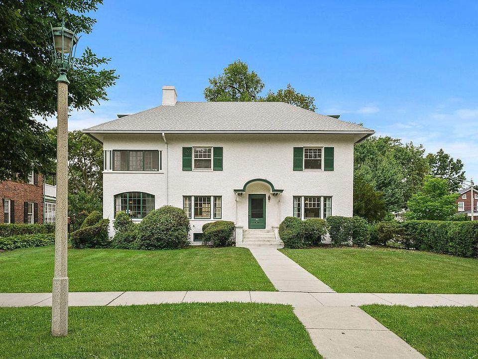 1st image of 741 Linden Ave