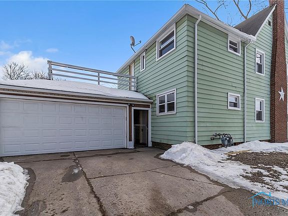 2nd image of 1858 Wellesley Dr #1860
