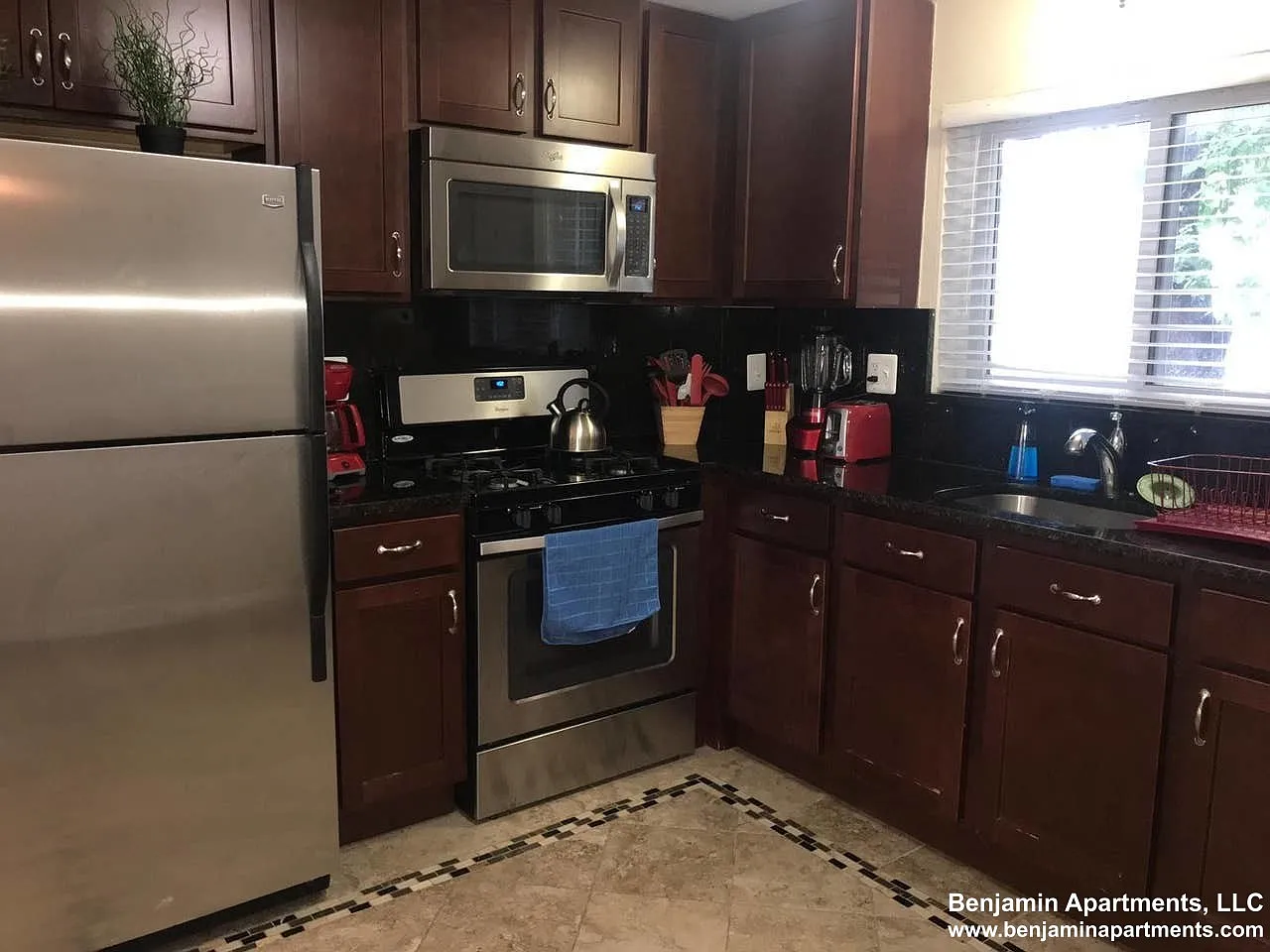2 bed, 1.0 bath, $2,795 — Photo 3