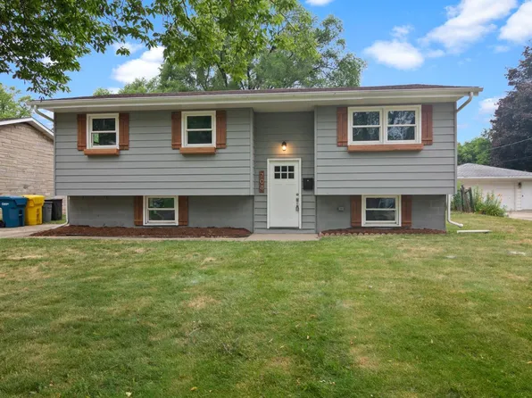 708 N Oakwood St, Griffith, IN 46319