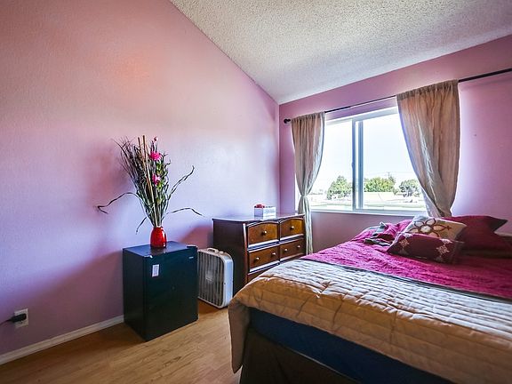 5th image of 225 E 26th St APT 2