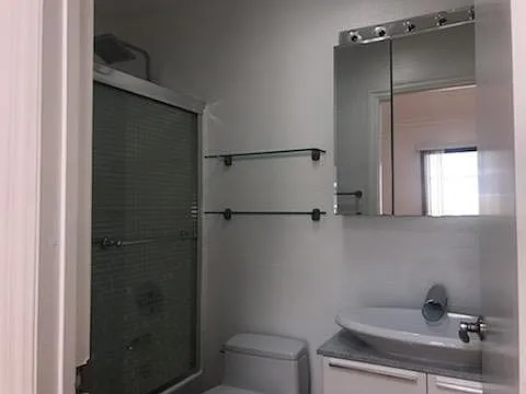 en suite bathroom