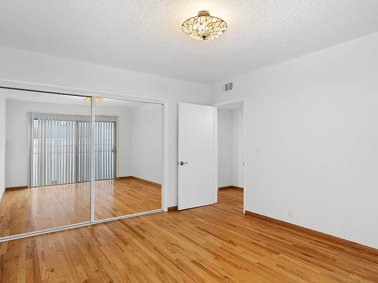 824 S Shenandoah St #2 — Photo 14