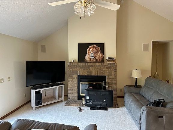 3rd image of 2509 Saint Andrews Ln