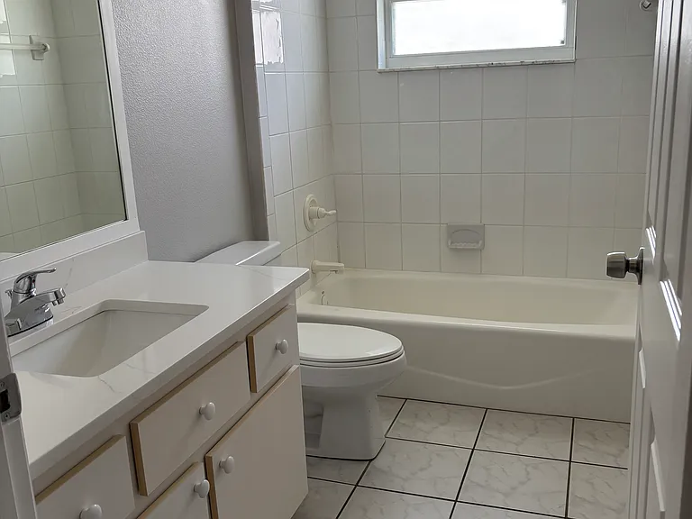 48 Raintree Pl #B — Photo 7