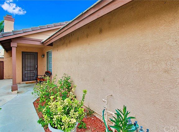 5th image of 15443 Colt Ave