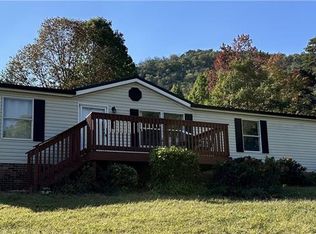442 Thad Childers Rd, Taylorsville, NC 28681