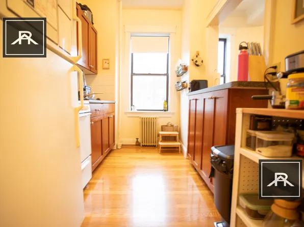 4 Park Vale Ave APT 9, Boston, MA 02134