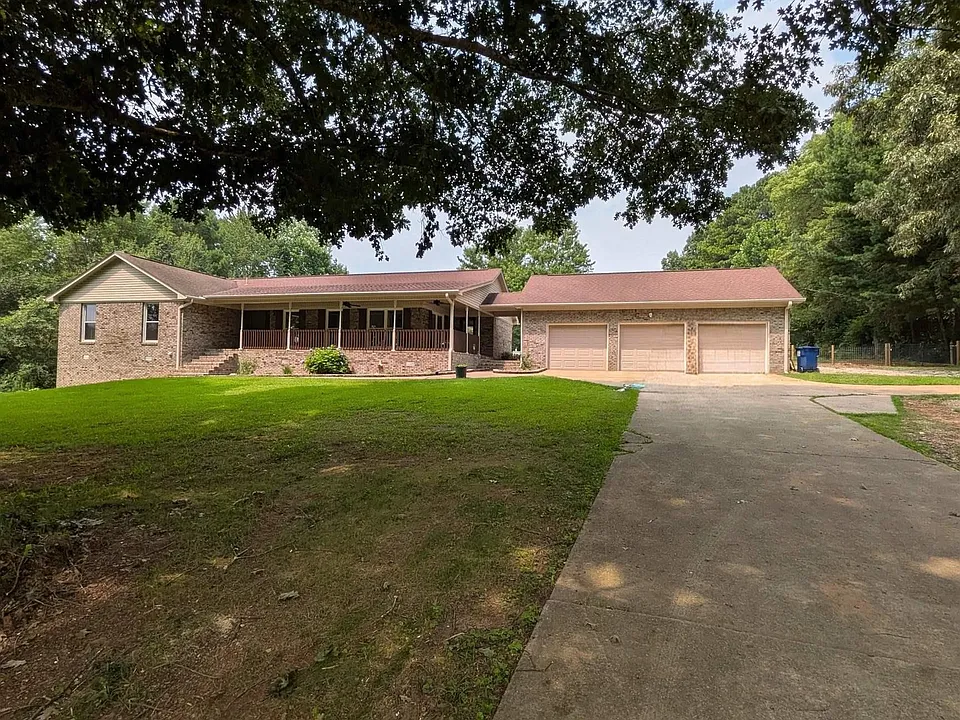 102 Huntington Ridge Rd