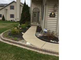 221 Stratford Lane, Orion Township, MI 48360