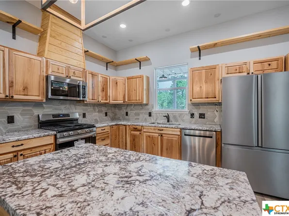 200 Mesquite Trl, Somerville, TX 77879