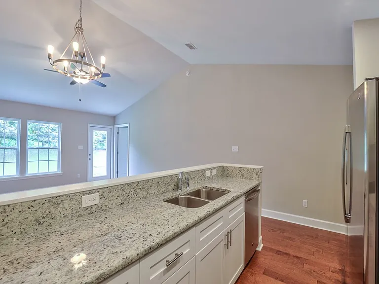 927 Chase Creek Cir — Photo 5