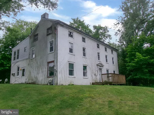 2441 Trevose Rd, Trevose, PA 19053