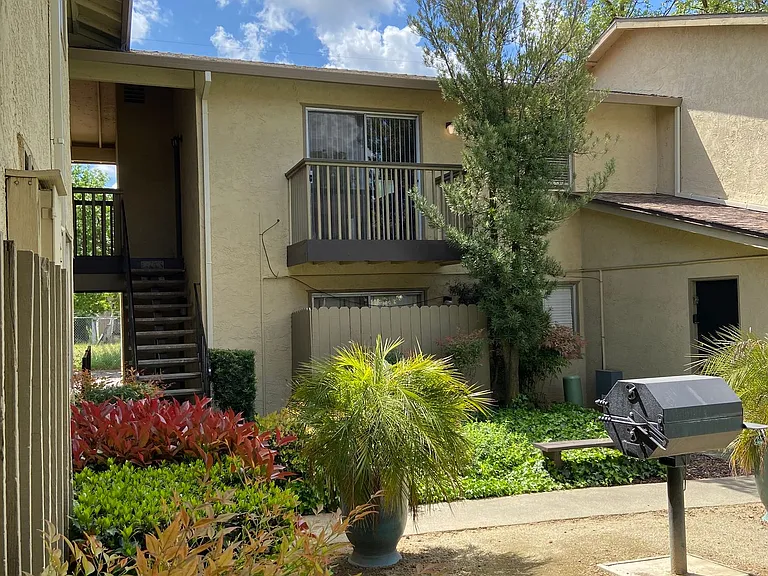 Park Place Apartments, Where Modern Comforts and Charm Meet! — Photo 5