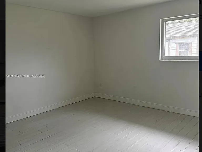 17230 SW 93rd Ave — Photo 13