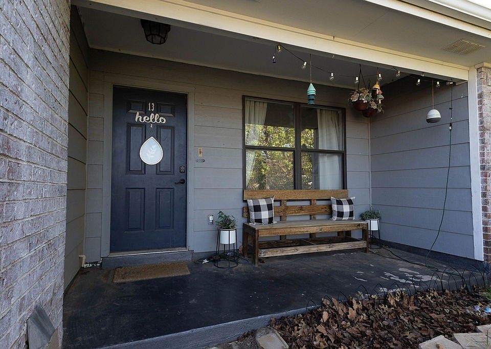 1st image of 13 Woodcock Cir