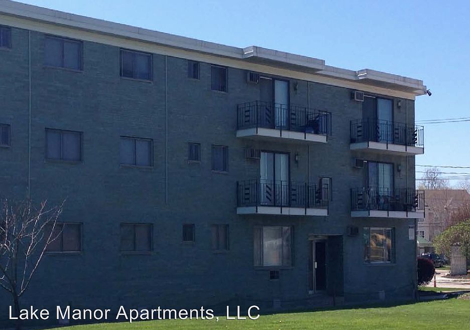 1st image of 17572 Lake Shore Blvd APT 202