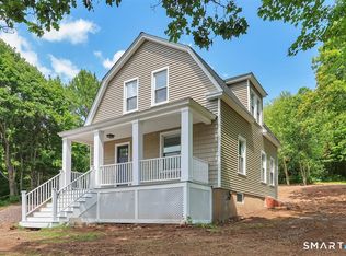 672 E Main St, Middletown, CT 06457