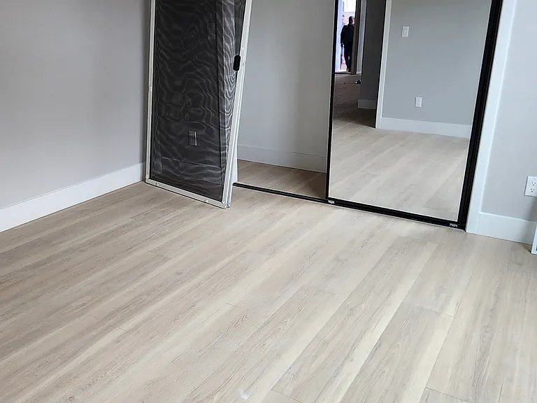 5725 Klump Ave #5725 — Photo 9