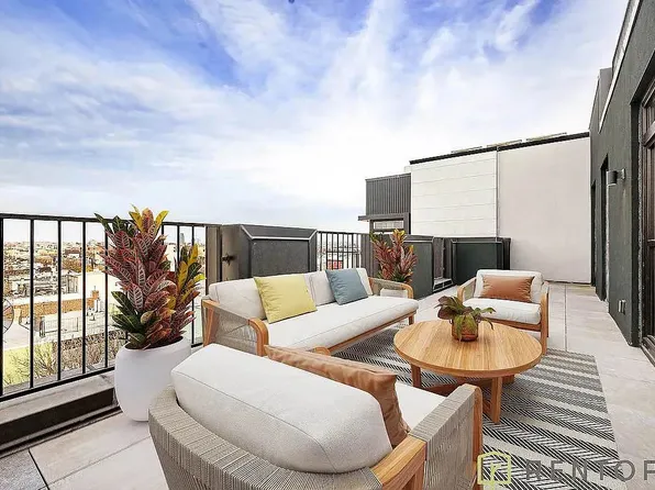 338 Evergreen Avenue image 1 of 17