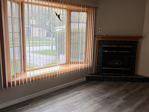 4th image of 17 Canfield Rd #1