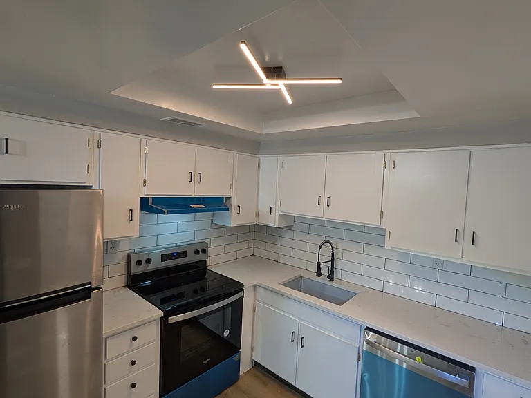 8 Magnolia Ct #8 — Photo 2