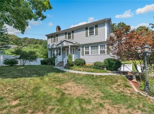 26 Blake St, Norwalk, CT 06851
