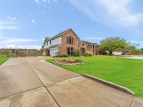 3rd image of 5119 Cotton Creek Dr