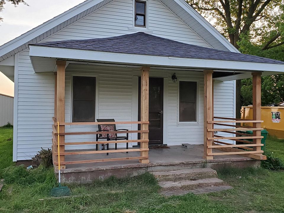 1st image of 833 Ford Ln