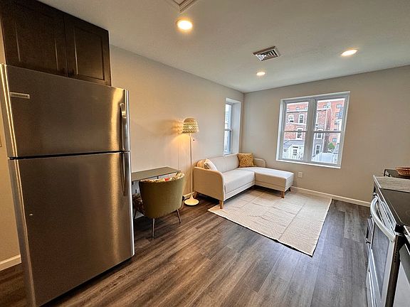 3rd image of 14 S 4th Ave APT 4