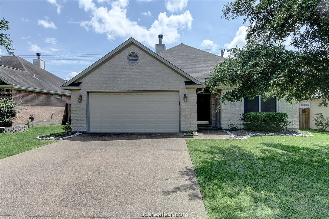 3 bed, 1499 sqft, $1,895 — Photo 1