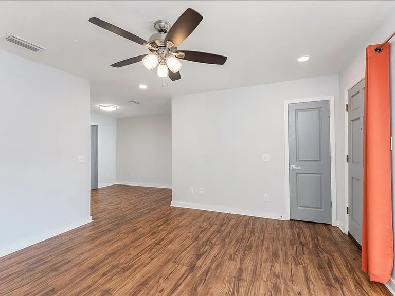 1707 Hall Dr — Photo 6