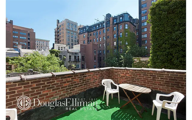 Sold by Douglas Elliman | media 10