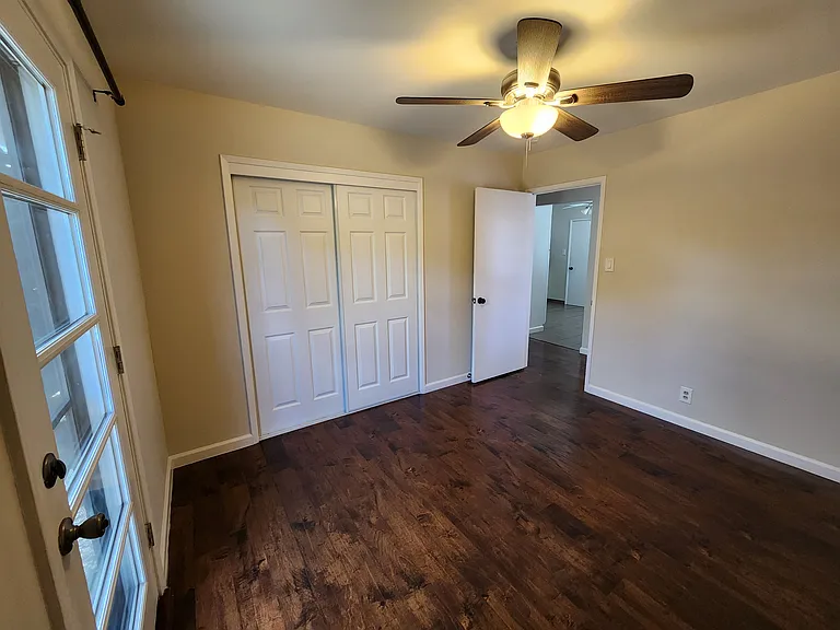 3499 Payne Ave — Photo 5