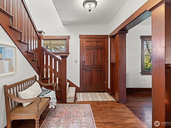 3rd image of 1021 N Anderson Street