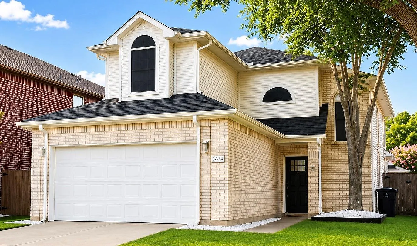 3 bed, 2.5 bath, 1828 sqft, $2,450 — Photo 2
