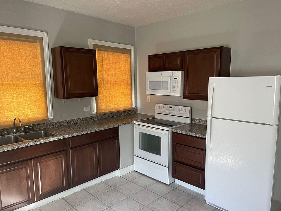 1st image of 48 W 23rd St #52