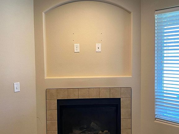 2nd image of 743 Mayflower Dr