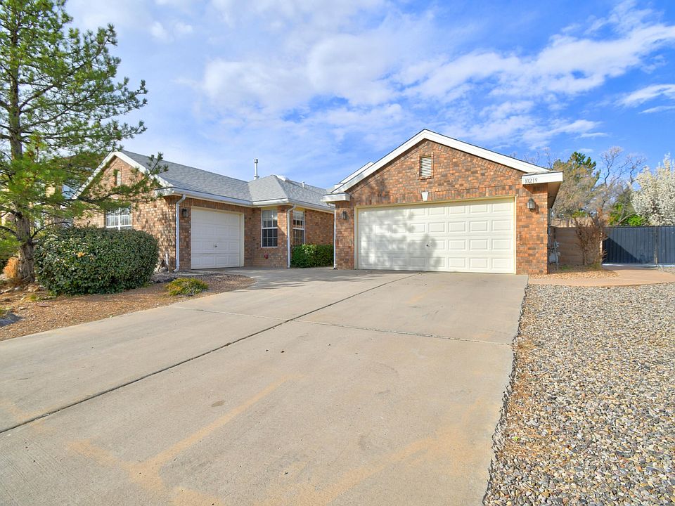 1st image of 10219 Wickenburg St NW